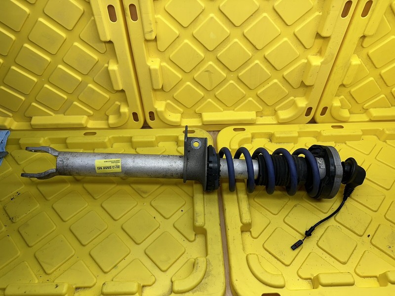 2013-2016 BMW F10 M5 S63N FRONT LEFT SIDE SUSPENSION SPRING STRUT EDC OEM