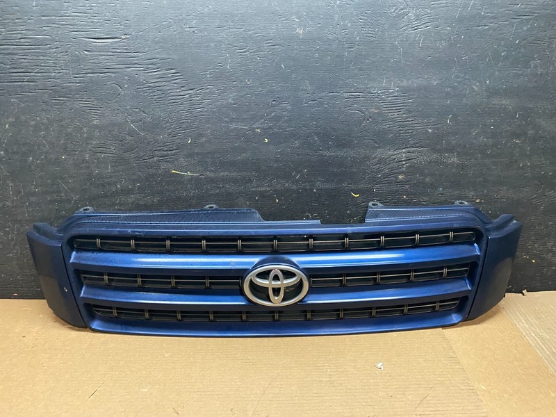 2001 to 2003 Toyota Highlander Front Upper Grille Grill With Emblem OEM V6961 DG