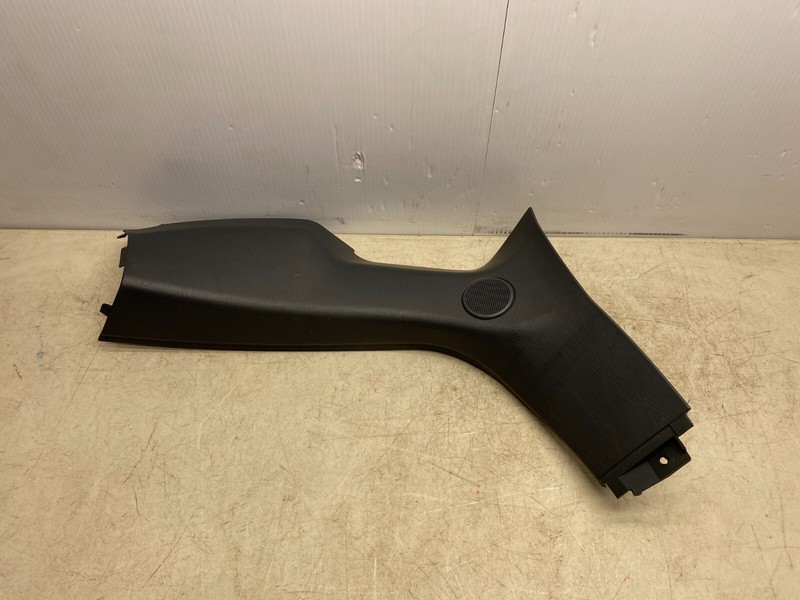 2003-2005 MERCEDES BENZ ML350 RIGHT PASSENGER SIDE REAR C PILLAR TRIM COVER