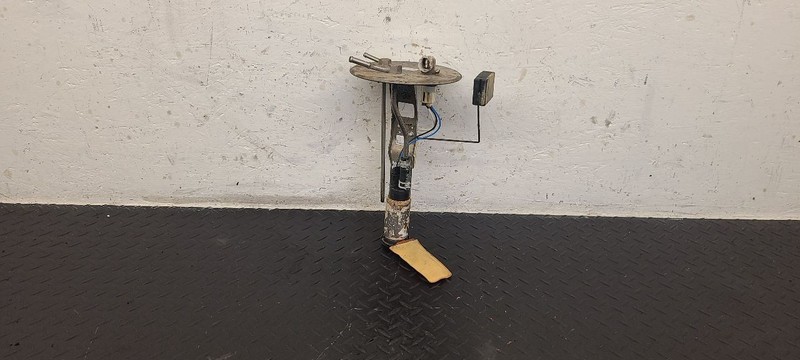 99-00 Chevrolet Tracker 4 Door Fuel Pump Assembly OEM 30024592