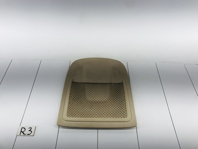 11-17 VOLKSWAGEN TOUAREG FRONT RIGHT PASSENGER SIDE SEAT BACK COVER TRIM OEM