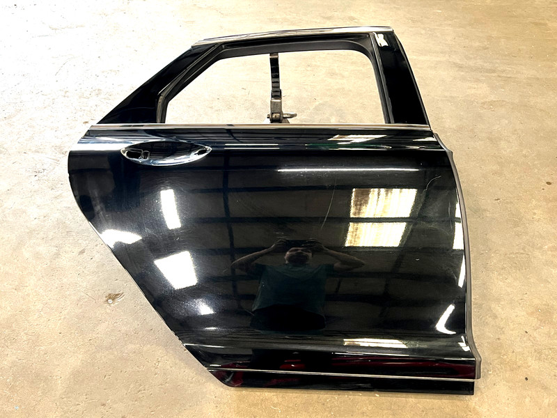 ⭐2013-2020 LINCOLN MKZ REAR RIGHT SIDE DOOR SHELL PANEL BLACK ASSY OEM LOT2643