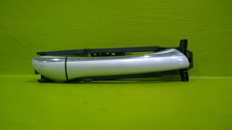 03 04 05 06 E500 PASSENGER RIGHT REAR EXTERIOR DOOR HANDLE OEM 3517-23