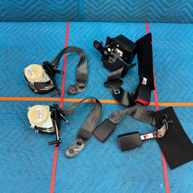 2011–2016 Hyundai Equus Rear Seat Belt Set (Left,Right,Central) OEM