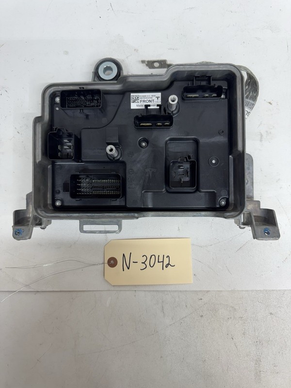 20-21 Tesla 3 Vehicle Front Body Controller VCFRONT 1583991-01-C 3042 U2