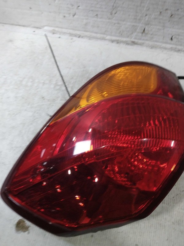2005 Subaru Legacy Right Tail Light Assembly OEM 392382, Used, 204k Miles