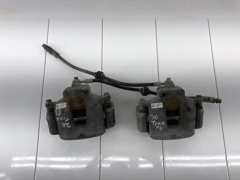18-22 CHEVROLET TRAX FRONT RIGHT & LEFT SIDE ABS BRAKE CALIPER SET OF 2 OEM