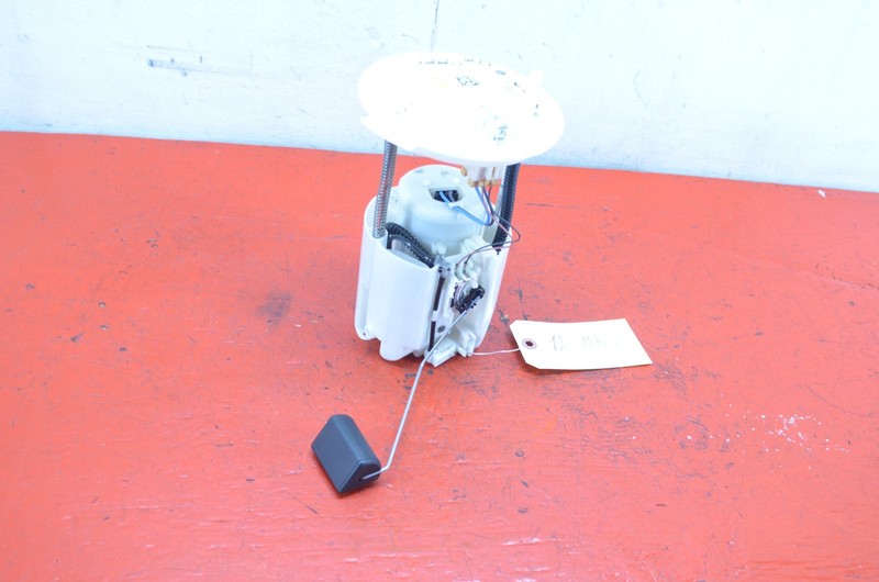 10-12 LINCOLN MKS 3.7L FUEL PUMP ASSEMBLY OEM