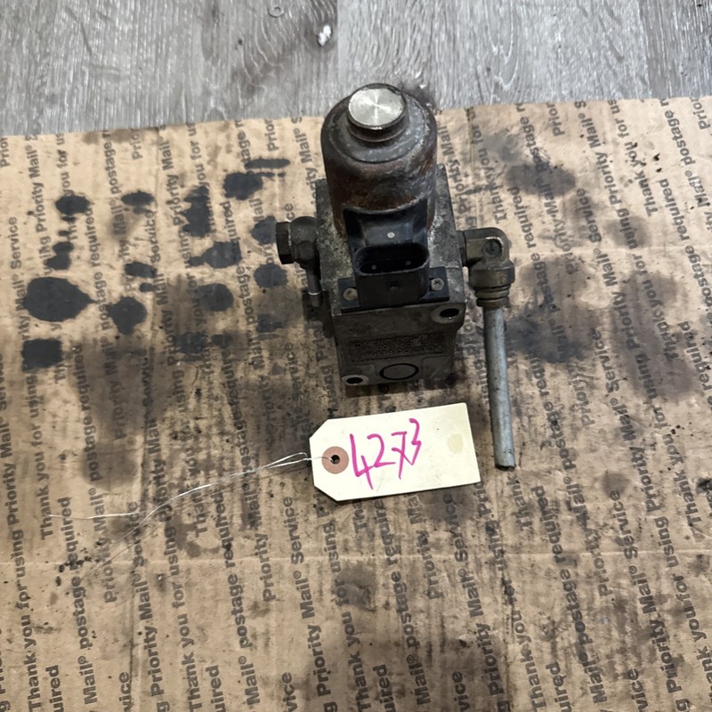 Mercedes Benz Turbo V Pod- P/N: A 000 153 12 59, R414002934