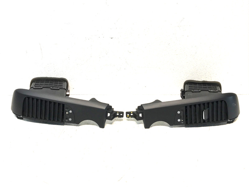 2006 2007 2008 2009 2010 2011 2012 KIA SEDONA Left Right Pair Center Dash Vents