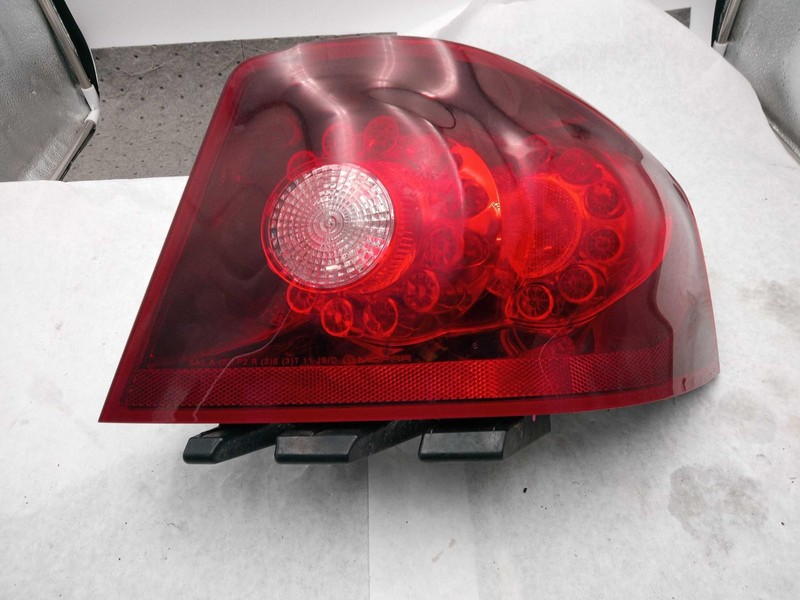 Used Right Tail Light Assembly fits: 2011 Dodge Avenger Right Grade B