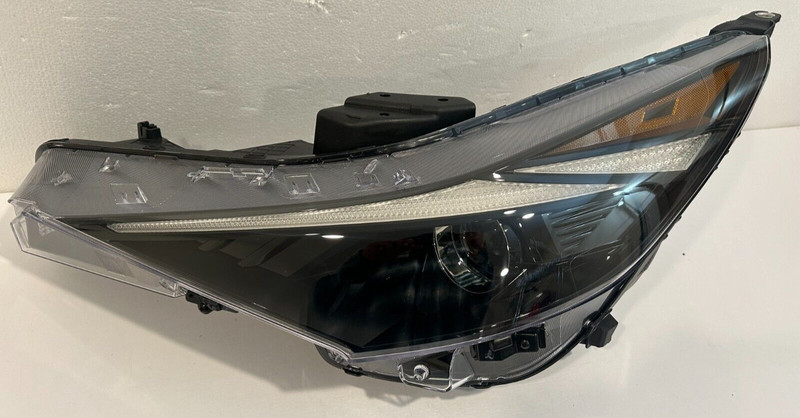2021 HYUNDAI ELANTRA LEFT DRIVER HALOGEN W/ LED HEADLIGHT OEM UC57606 92101-AA