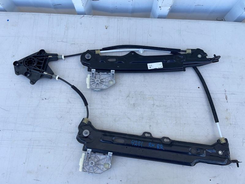 2015-2016 BMW 428i RIGHT REAR DOOR WINDOW REGULATOR OEM 53408