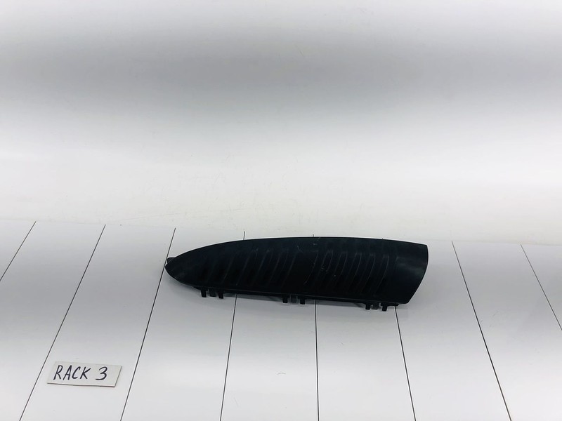 00-06 GMC YUKON XL 1500 REAR LEFT SIDE QUARTER PANEL UPPER MOLDING GRILLE OEM