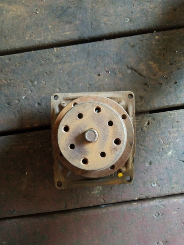 INTERNATIONAL Water Pump 151203 R2M OEM