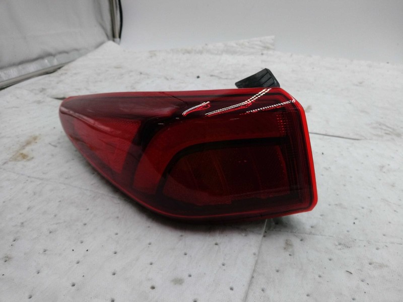 2023 Hyundai KONA Left Tail Light Assembly White Used 737346 20K Miles