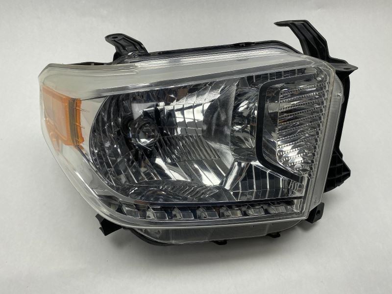 Right Passenger Headlight Without Leveling Fits 2014-2016 Toyota Tundra 83946