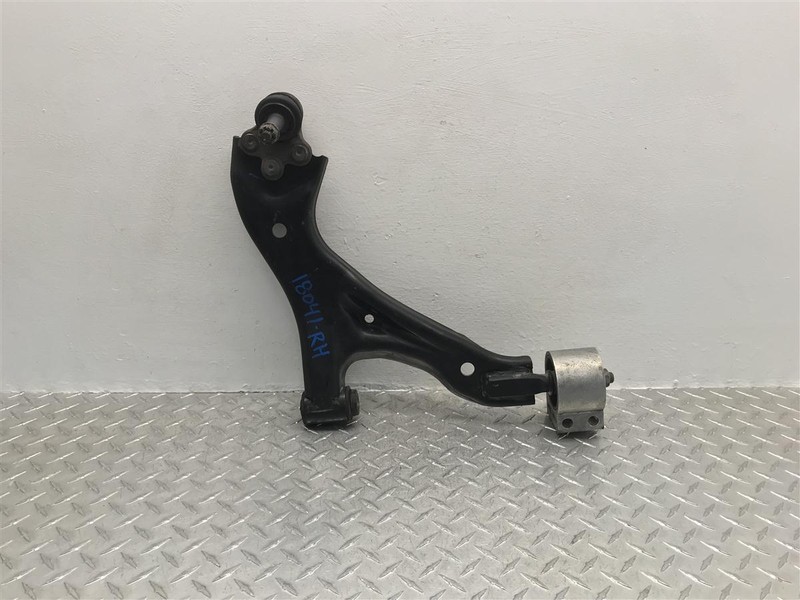 02 03 04 05 06 07 SATURN VUE PASSENGER FRONT LOWER CONTROL ARM 15782684