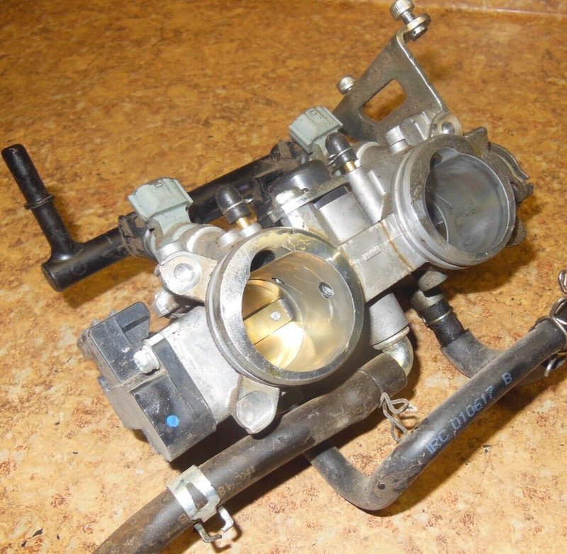 2017 Yamaha YZFR3 YZF R3 YZFR 300 R300 Fuel Gas Intake Throttle Body Bodies 2016