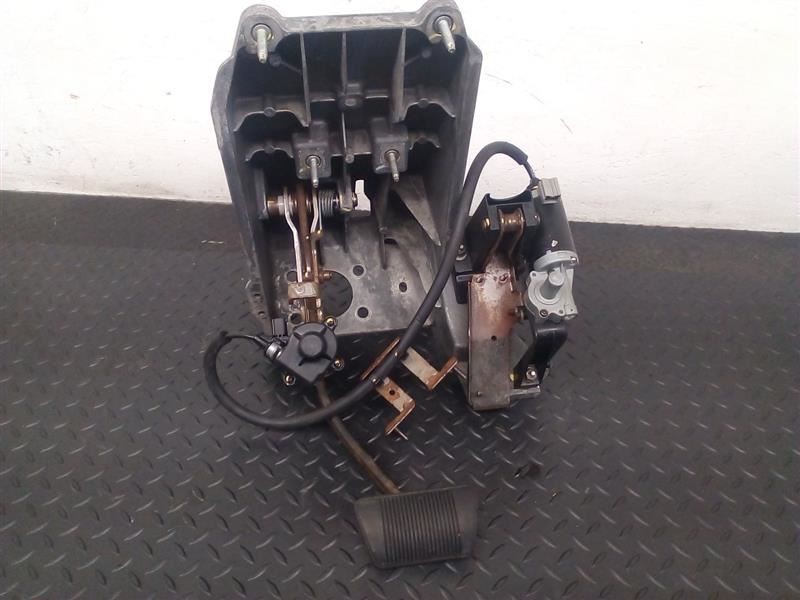 04-05 Dodge Durango 5.7L Adjustable Brake Pedal Assembly OEM 52021767AE