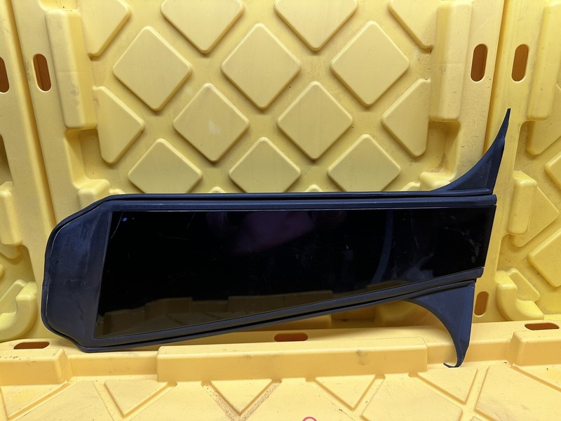 2014-2016 BMW 328I GT F34 RIGHT CENTER B PILLAR SEAL & MOLDING TRIM PANEL OEM