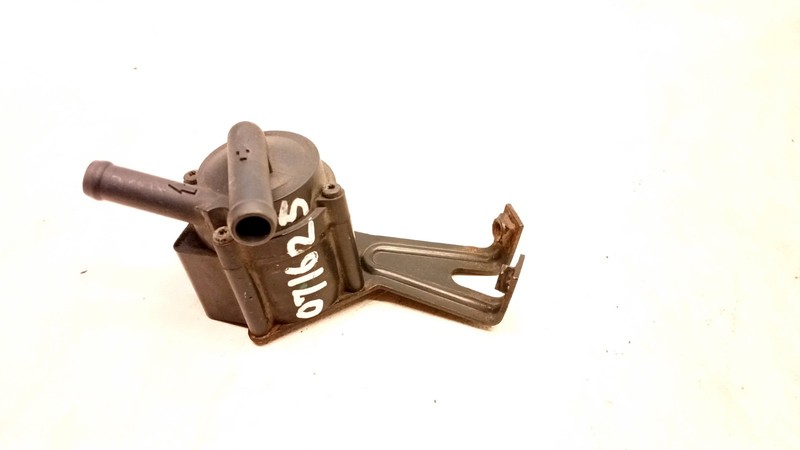 08-19 BMW F01 F02 750i 4.4 V8 5 6 7 ADDITIONAL AUXILIARY WATER PUMP OEM 071625