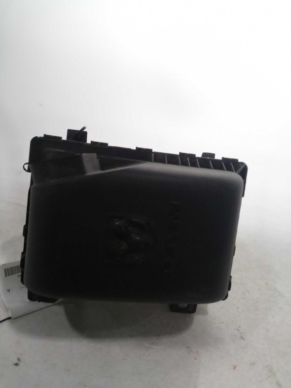 2018 RAM DODGE 1500 PICKUP Air Cleaner Assembly OEM 68232657AC 49000 Miles