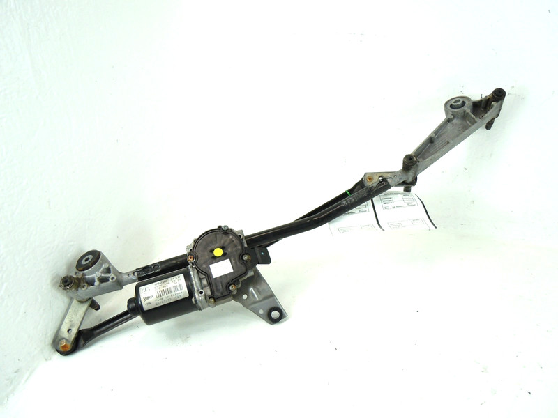 14-19 Mercedes-Benz CLA250 Windshield Wiper Transmission Linkage W/ Motor OEM