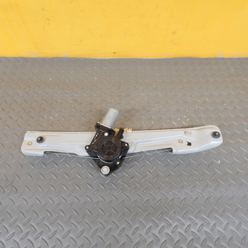 2017-2023 CHEVROLET BOLT EV DOOR WINDOW REGULATOR W/ MOTOR REAR RIGHT 42521386