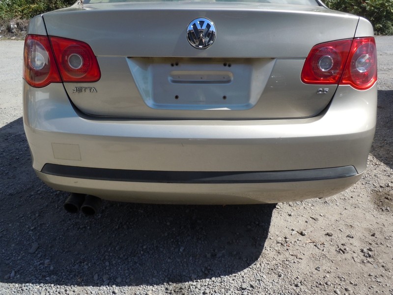 2005-2007 Volkswagen Jetta Sedan Rear Bumper Cover W/O Park Assist VIN K 8th