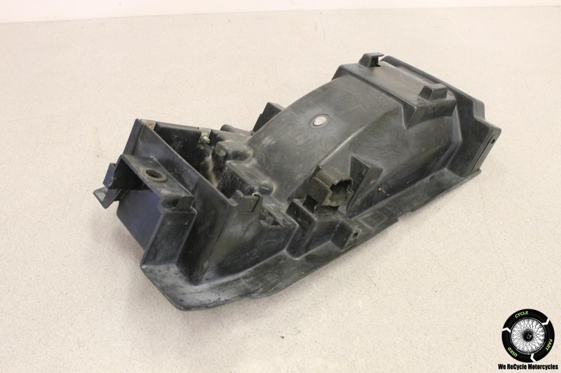 1993 Kawasaki Ninja ZX6 ZX600D REAR BACK INNER FENDER MUD GUARD TRAY ZX 6 ZZR 93