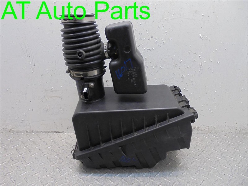2004-2007 FORD FREESTAR MERCURY MONTEREY 4.2L AIR CLEANER BOX OEM 5F2Z-9600-AA