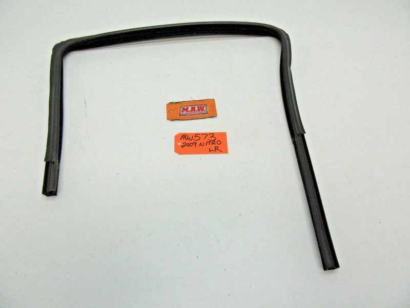 NITRO LEFT REAR BACK DOOR RUBBER SEAL WEATHER STRIP TRACK MOLDING CHANNEL LR