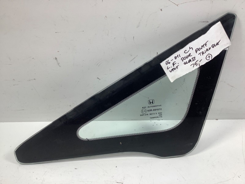 06-011 Honda Civic 4D Left Front Door Post Corner Glass 73331-SNE-A00 OEM