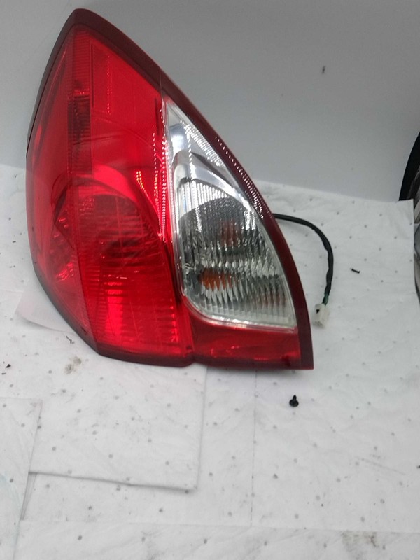 2008-2009 Subaru Legacy Right Tail Light Assembly Gold 419285 17K Miles
