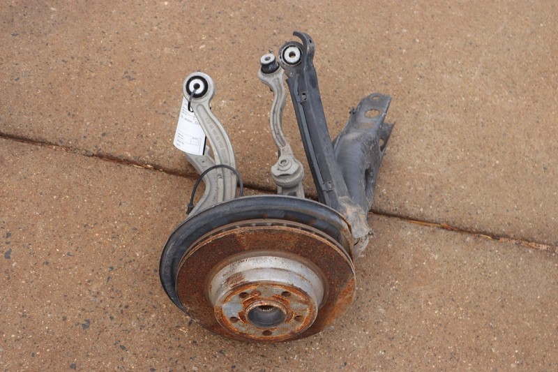 2010-2016 MERCEDES E350 W212 REAR RIGHT SPINDLE KNUCKLE HUB W/ CONTROL ARMS OEM