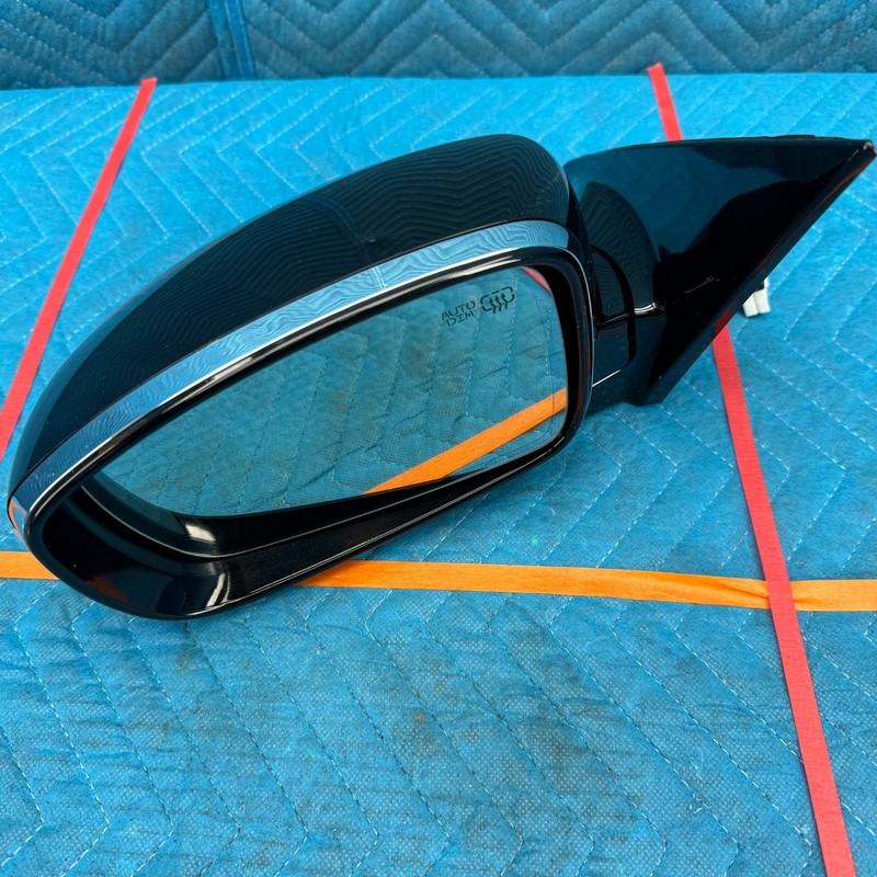 2011–2013 Hyundai Equus Front Left Exterior Side Mirror Assembly OEM 876203N300