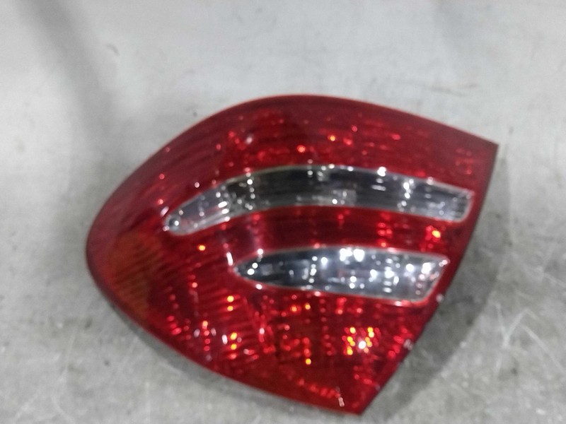 Used Right Tail Light Assembly fits: 2006 Mercedes-benz Mercedes e-class 211 Typ