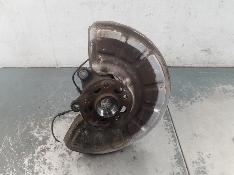 2016 Mercedes AMG E 63 S Right Front Hub Knuckle Arms #8042 G1