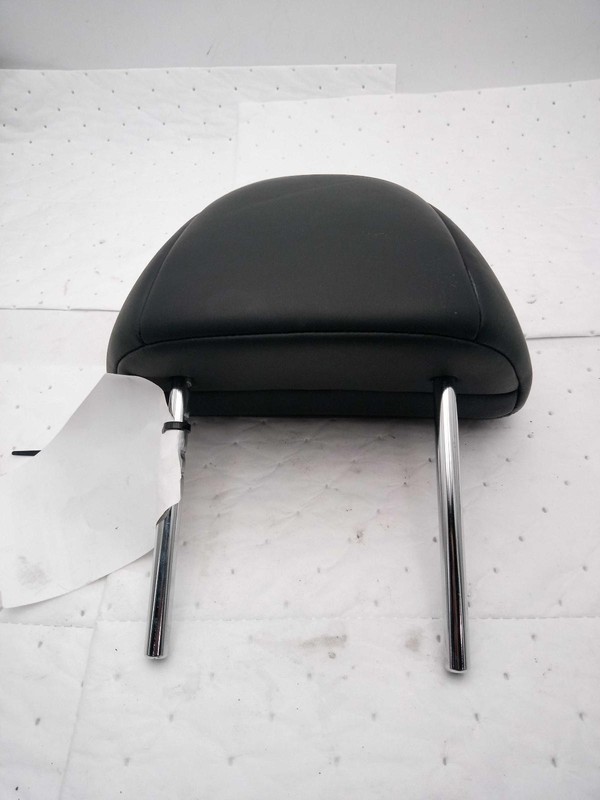 2015 INFINITI Q60 RED Headrest OEM Used 2DR 99000 Miles NJ25-26735-677608