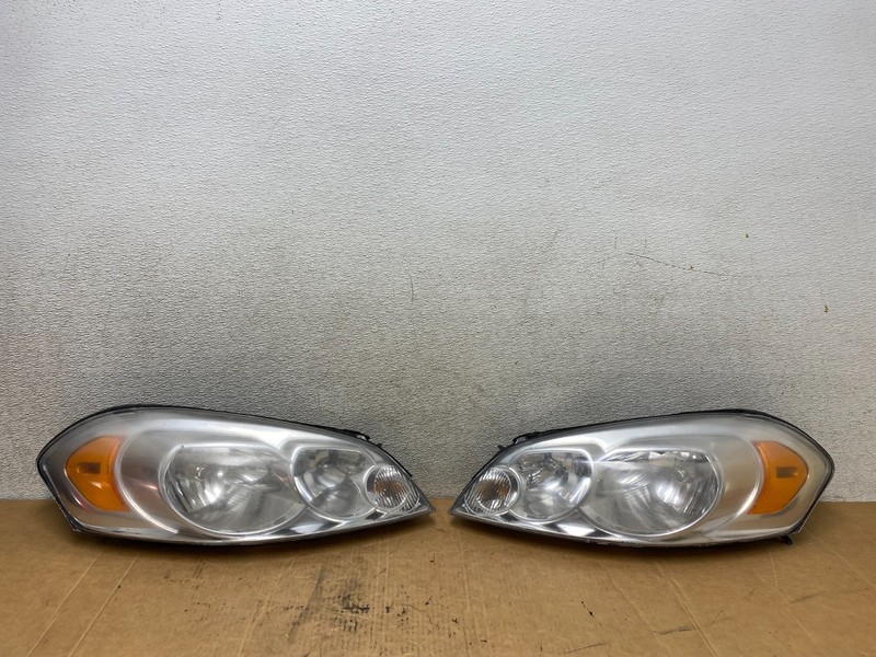 2006 - 2013 Chevrolet Impala Left+Right Set Headlights Halogen T2095 DW