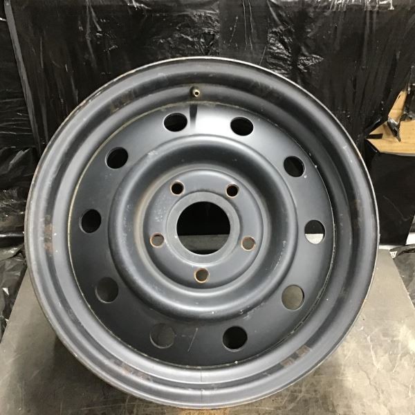 1999-2004 Jeep Grand Cherokee 9033 Aftermarket Wheel 16x7 Rim Black Steel.