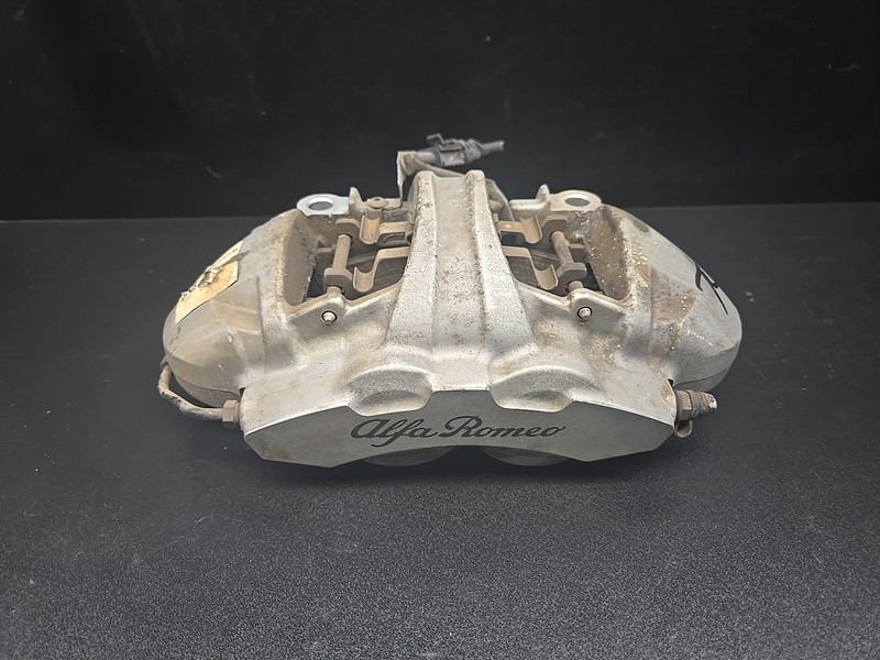 17-19 Alfa Romeo Giulia Front Right Passenger Side Brake Caliper OEM