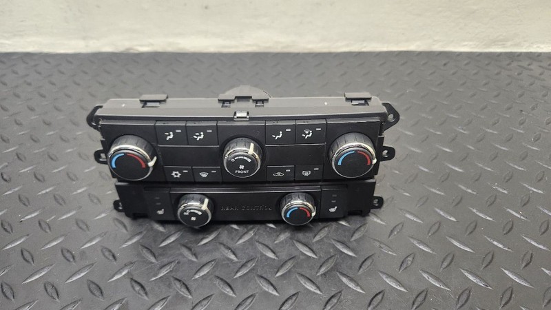 08-10 Chrysler Town & Country A/C Temperature Climate Control OEM 55111804AG