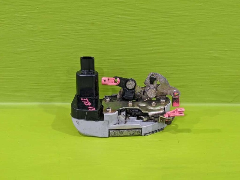 95 96 97 98 99 NEON DRIVER LEFT REAR POWER DOOR LOCK LATCH OEM 3788-13