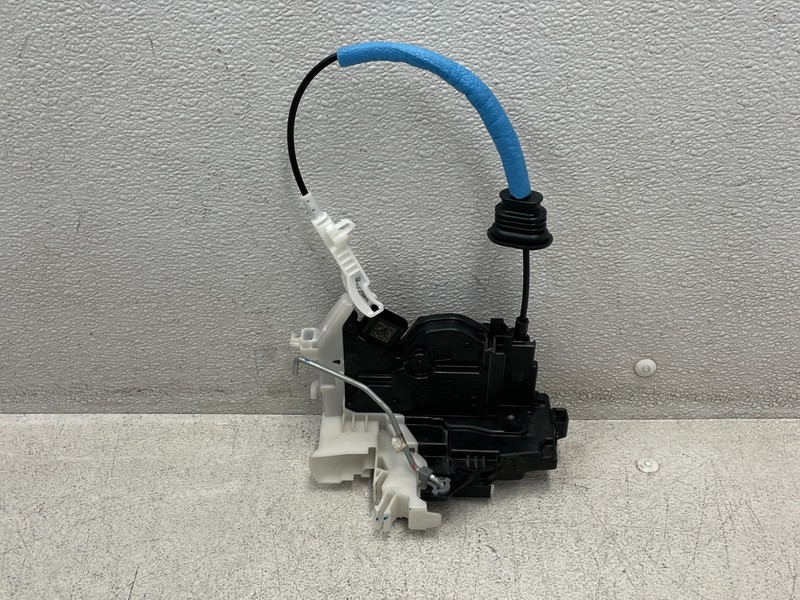 24 25 Hyundai Elantra Front Right Passenger Door Lock Latch Actuator 1655 OEM