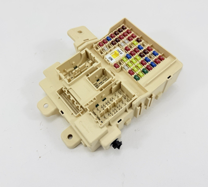 2017-2022 Kia Sportage Interior Cabin Fuse Box Relay Junction Block 91950-D9530