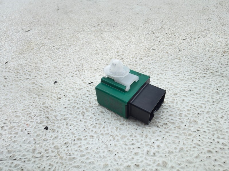 2015 Toyota Prius STOP SIGNAL CONTROL RELAY OEM 895A1-47020