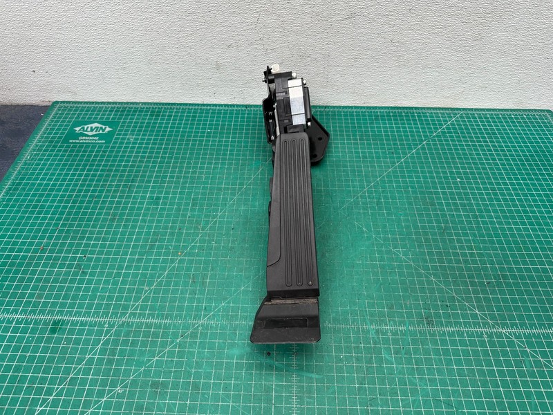 14-16 INFINITI Q50 THROTTLE ACCELERATOR GAS PEDAL TRAVEL SENSOR OEM