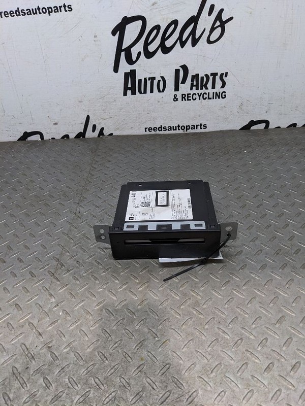 Audio Equipment Radio Audio Disc Player Opt TG5 Fits 15-20 ESCALADE 1170081